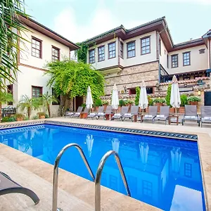 4* Отель Tuvana